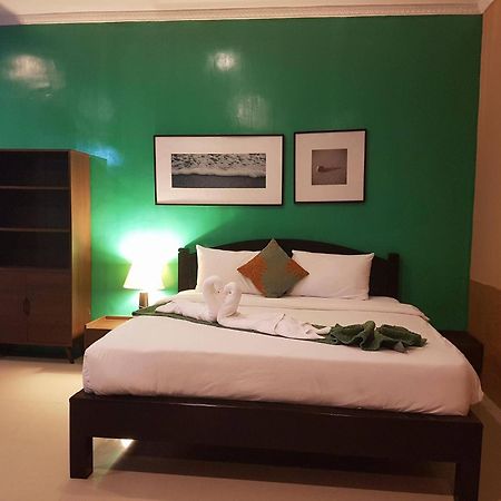 Phuket Siam Villas - Sha Plus Chalong Exterior photo