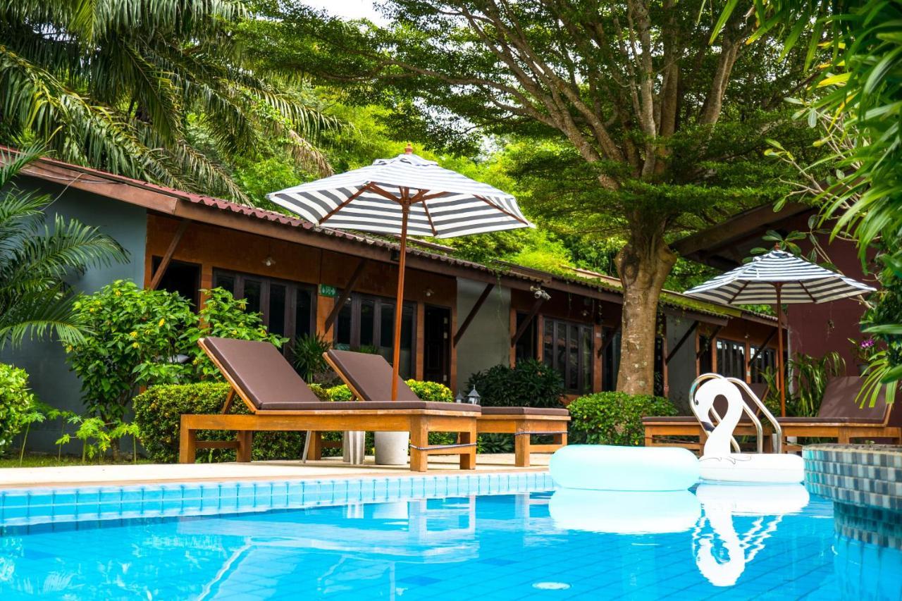 Phuket Siam Villas - Sha Plus Chalong Exterior photo