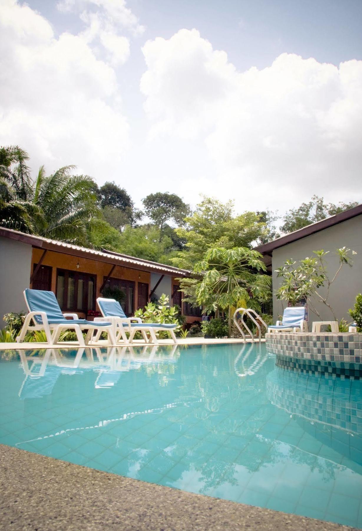 Phuket Siam Villas - Sha Plus Chalong Exterior photo
