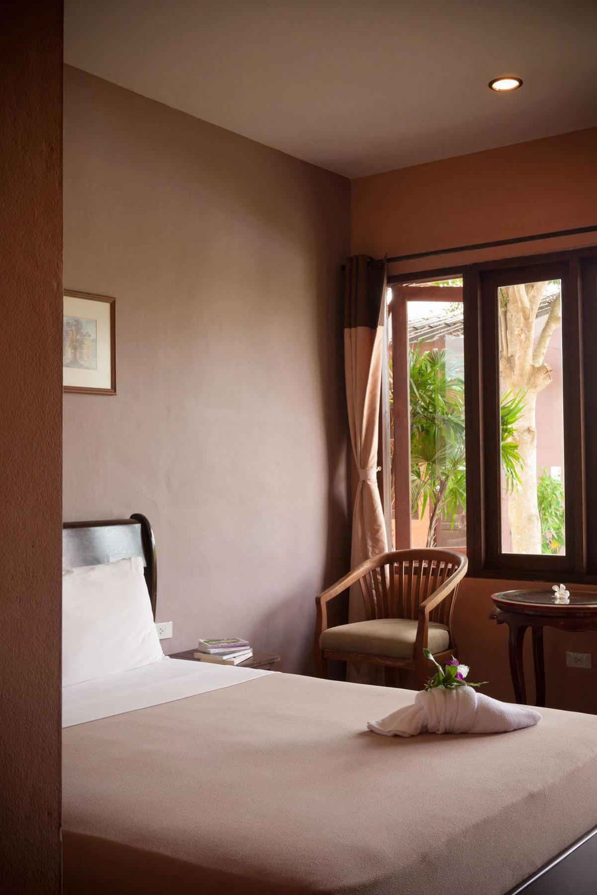 Phuket Siam Villas - Sha Plus Chalong Exterior photo