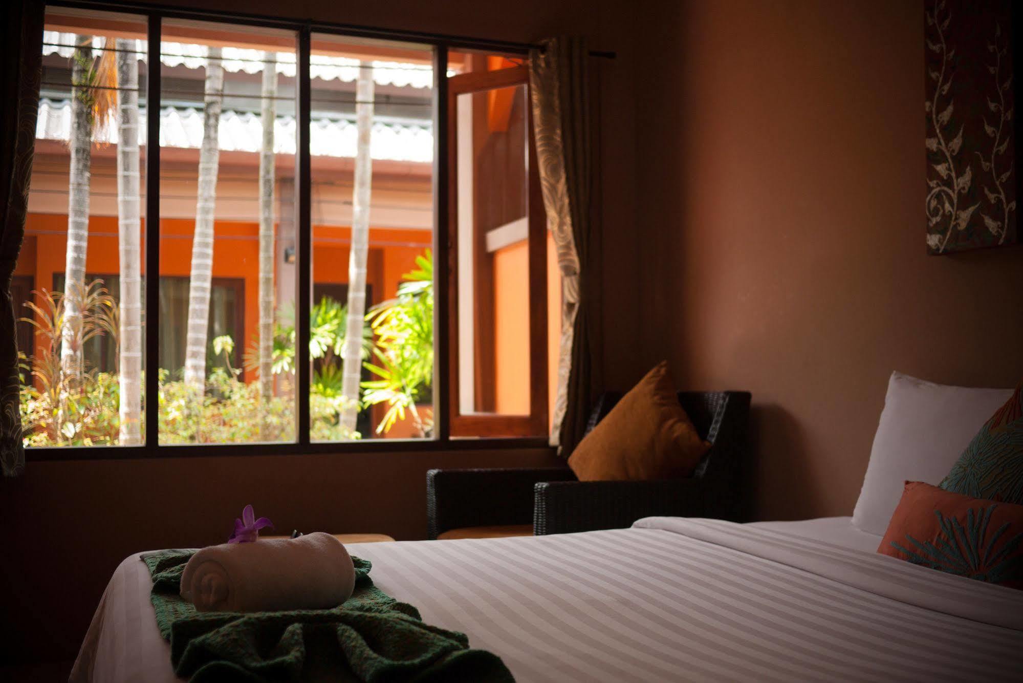 Phuket Siam Villas - Sha Plus Chalong Exterior photo